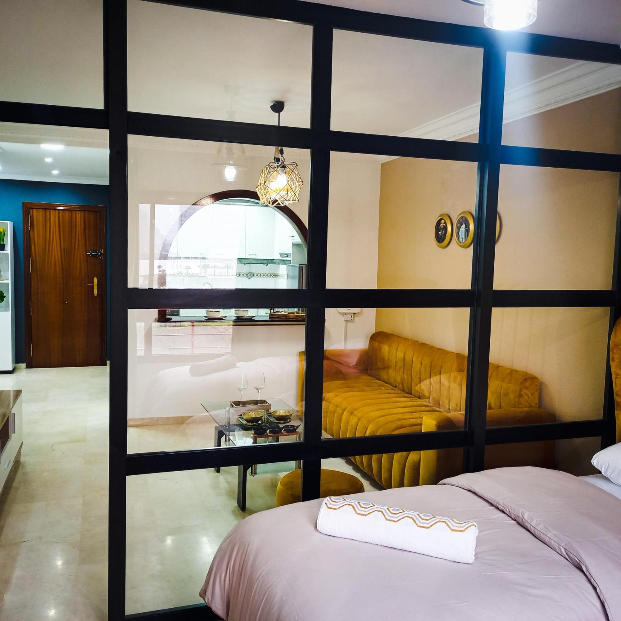 Nouveau Appartement Au Plein Centre Ville En Face Hilton & La Gare De Train Tgv M2 Tanger Ngoại thất bức ảnh